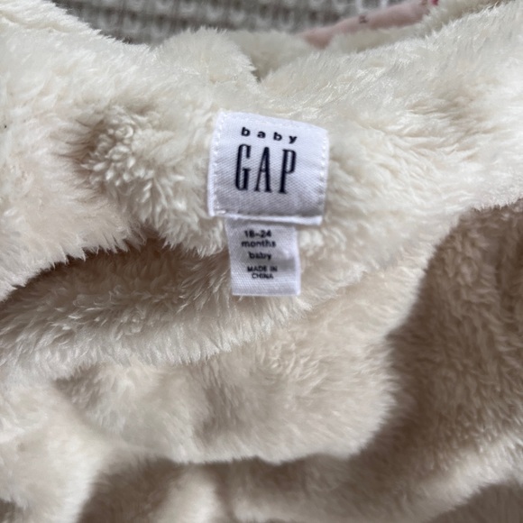 Baby Gap Hooded Sherpa Zip-up One Piece, 18-24 mo., light pink floral - Picture 5 of 5